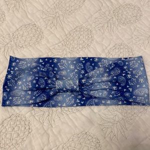 Minnie Mouse blue and white headband never worn
